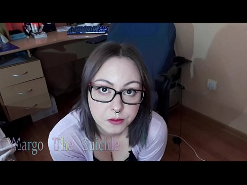 ❤️ Ọmọbinrin ti o ni gbese pẹlu awọn gilaasi buruja Dildo jinna lori Kamẹra ❤️❌ si wa ❤